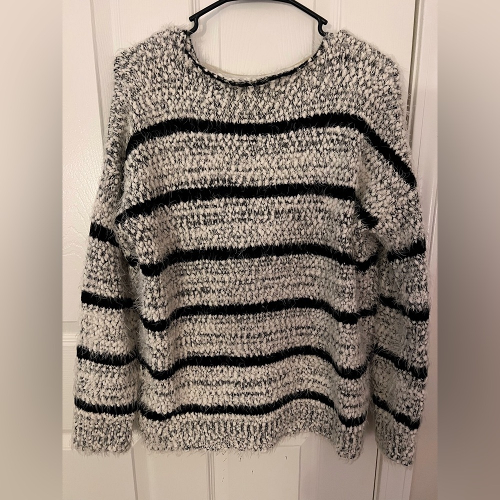 5/$25 Calvin Klein Women’s Black White Stripe Pullover Sweater Size S